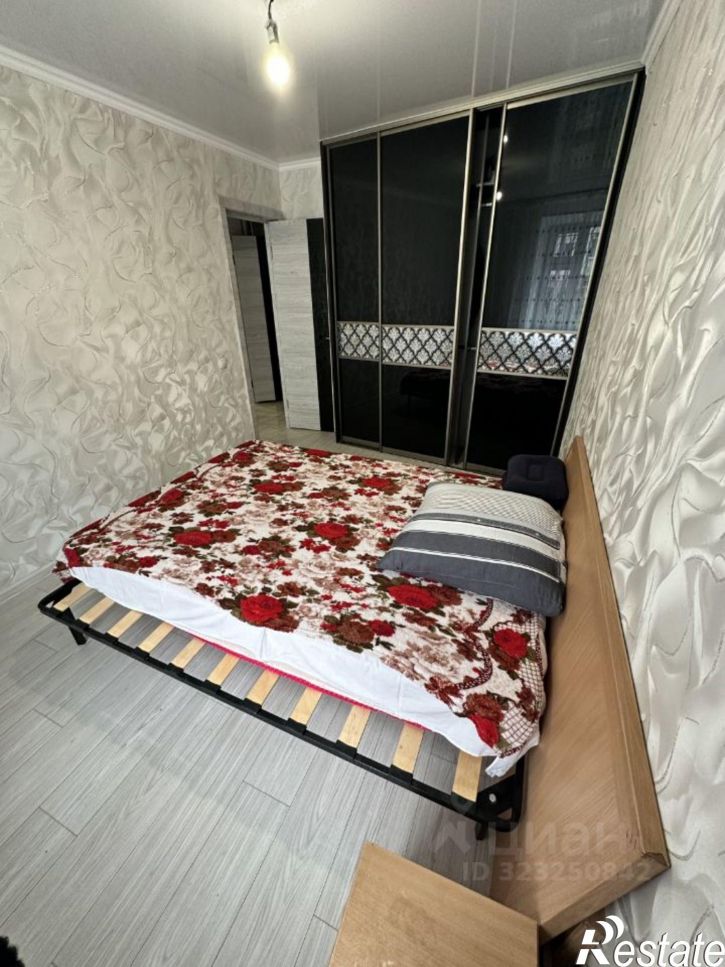 3-комн квартира ул Бызова, 28,  д. 28