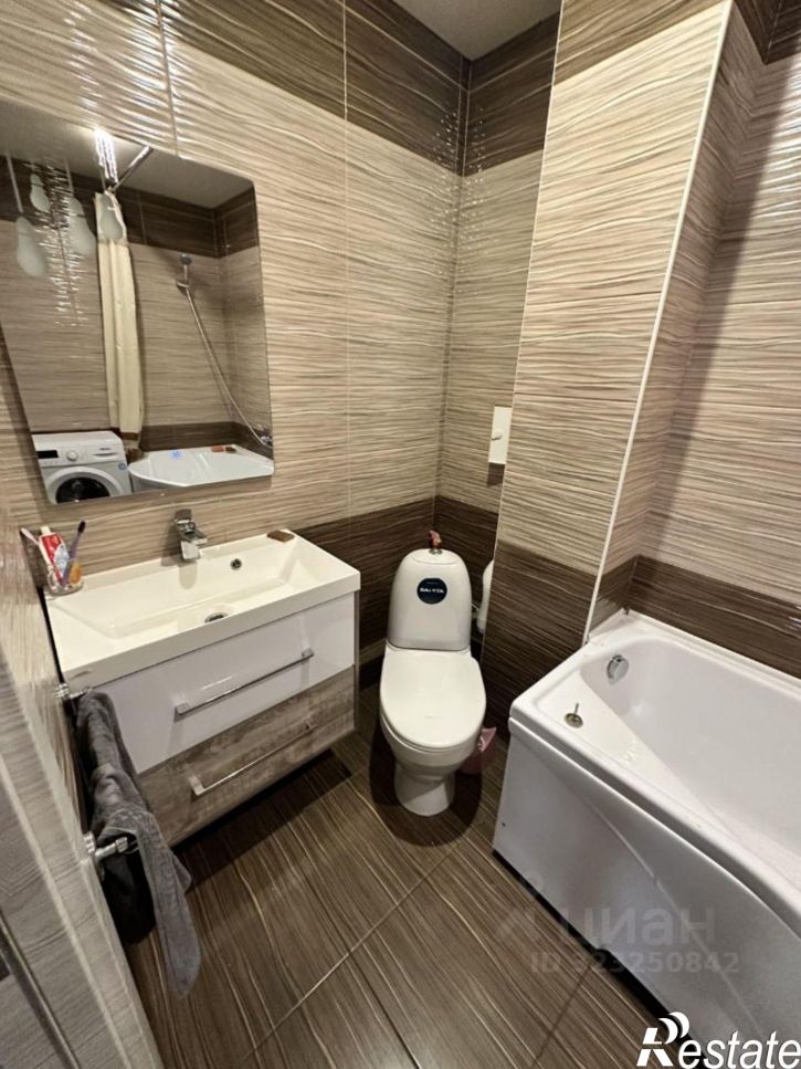 3-комн квартира ул Бызова, 28,  д. 28