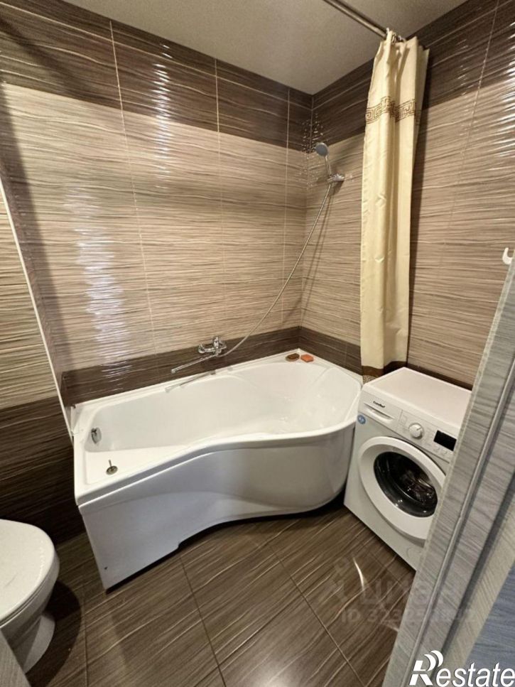 3-комн квартира ул Бызова, 28,  д. 28