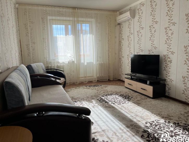 2-комн квартира улица Рифката Гайнуллина, 16,  д. 16