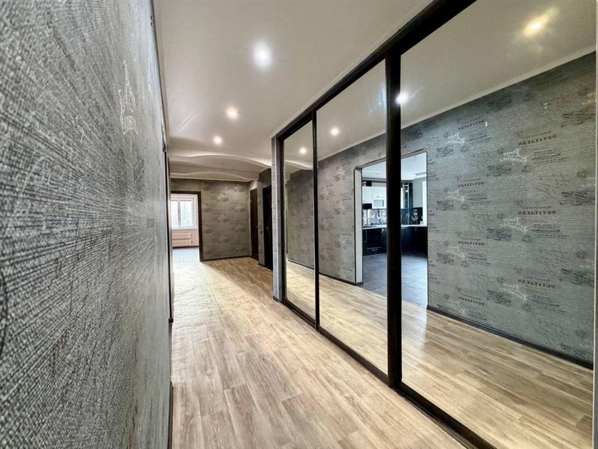 Купить квартиру за 9 000 000 рублей на ул Южная, д. 2