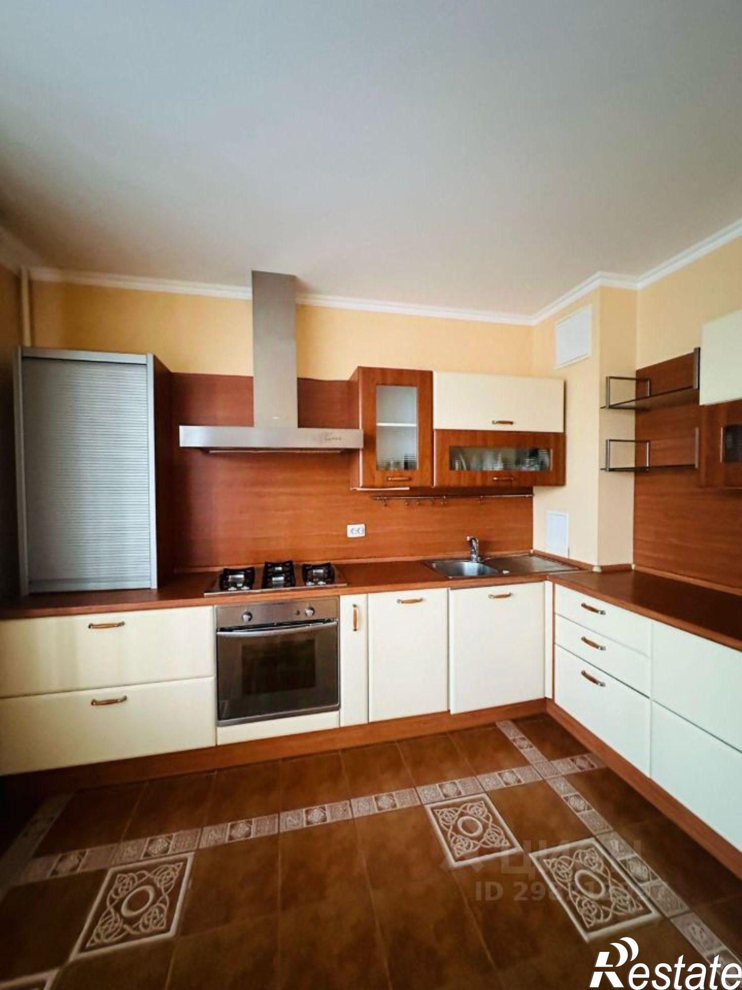 Купить квартиру за 10 300 000 рублей на проспект Шинников, 21А