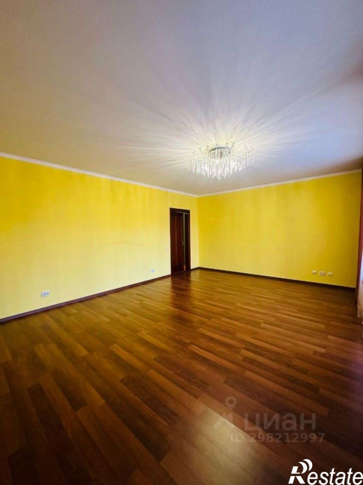 4-комн квартира проспект Шинников, 21А,  д. 21А