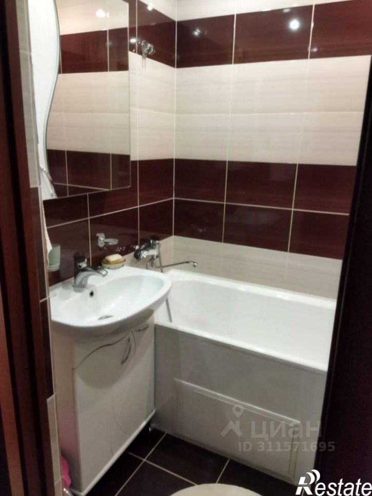 4-комн квартира ул Бызова, 24,  д. 24