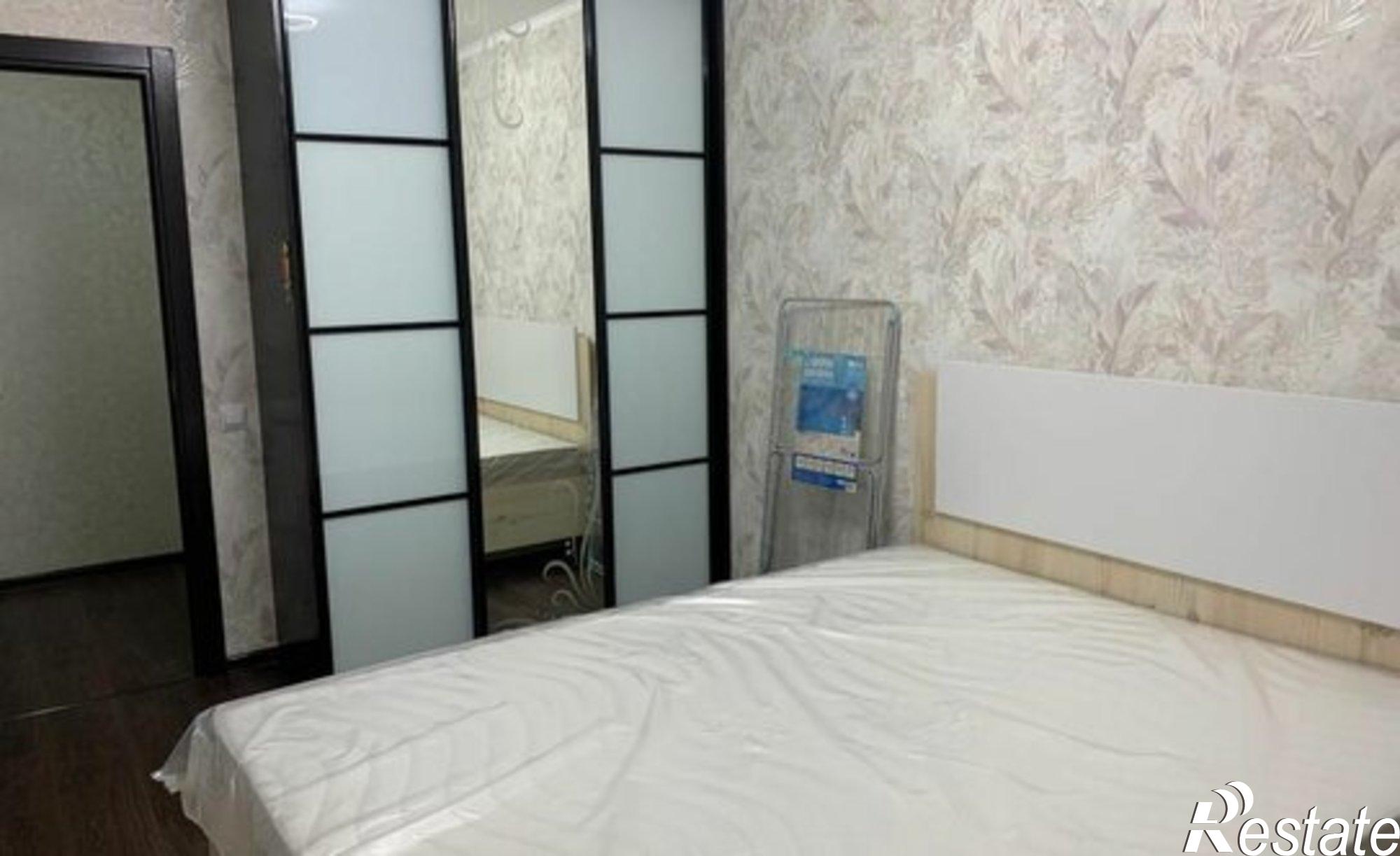 Купить квартиру за 6 990 000 рублей на проспект Строителей, 68