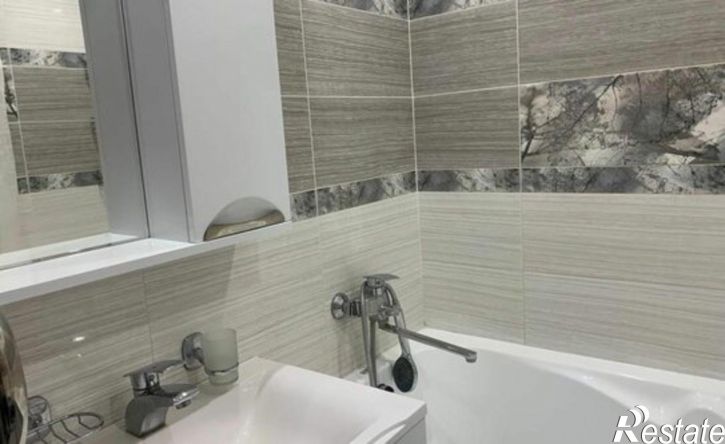 2-комн квартира проспект Строителей, 68,  д. 68