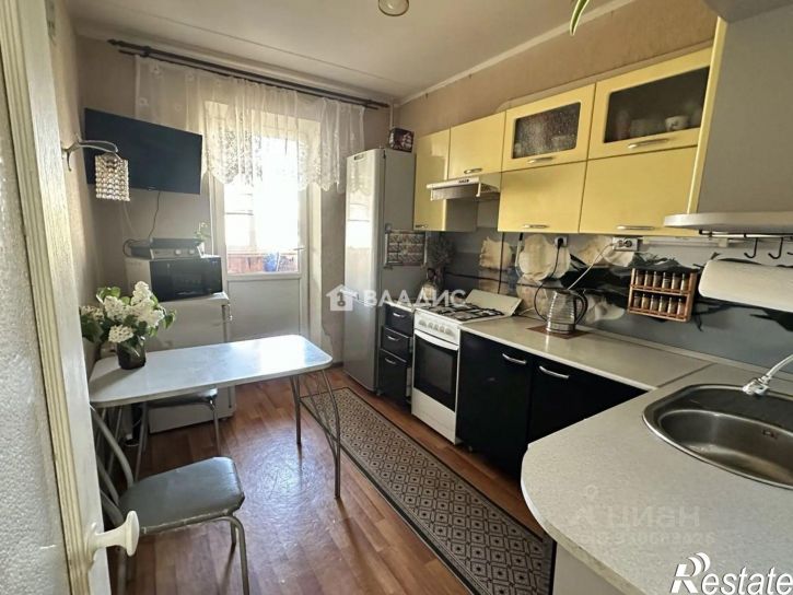 3-комн квартира ул Студенческая, 32Б,  д. 32Б