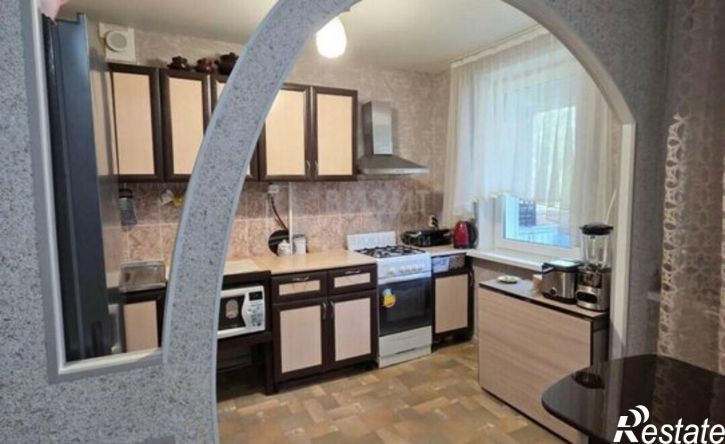 4-комн квартира пр-кт Шинников, 55,  д. 55