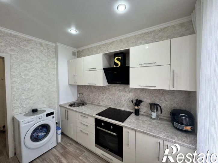 3-комн квартира проспект Химиков, 20,  д. 20